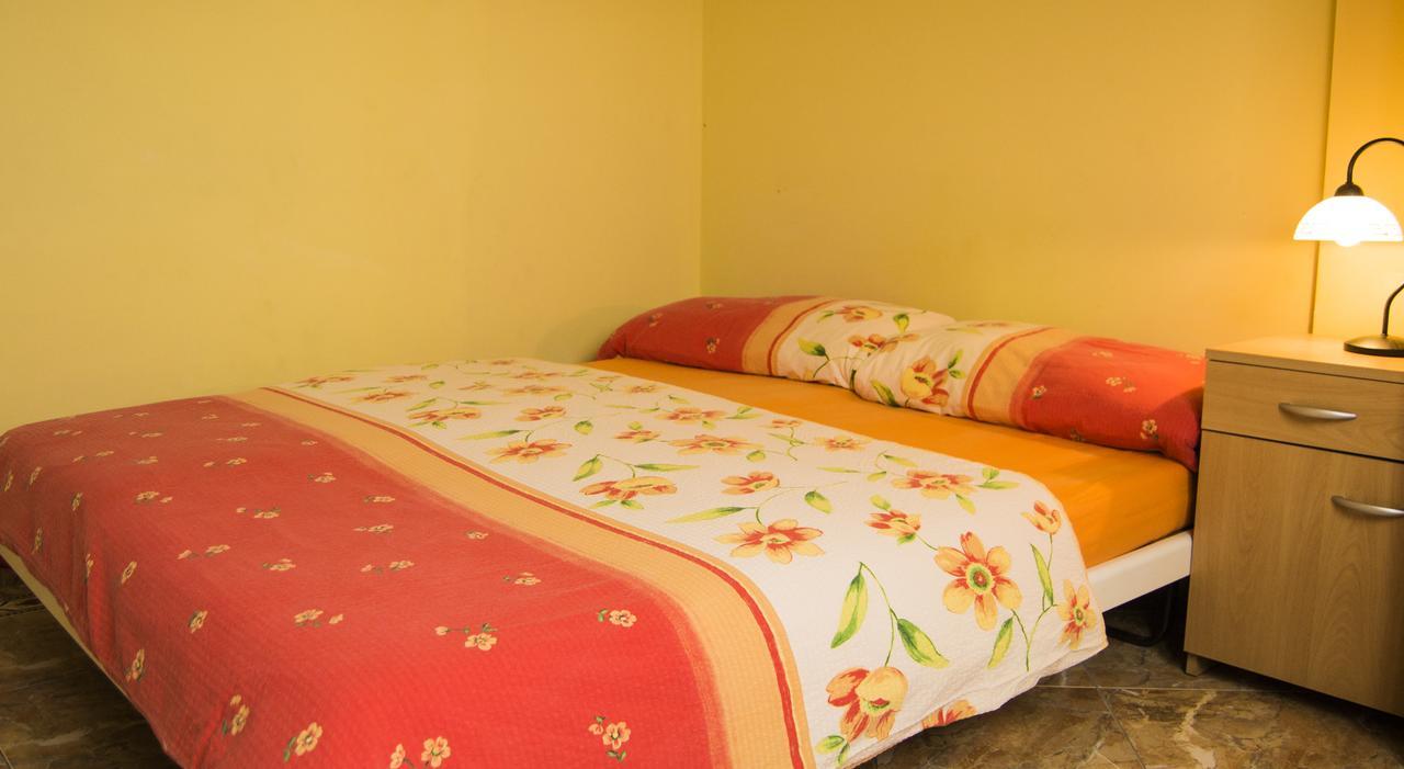 Apartments Barisic Hrvatskih Zrtava 404 Seget Vranjica Trogir Quarto foto