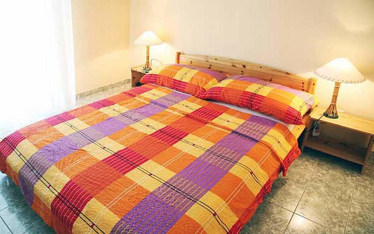 Apartments Barisic Hrvatskih Zrtava 404 Seget Vranjica Trogir Exterior foto