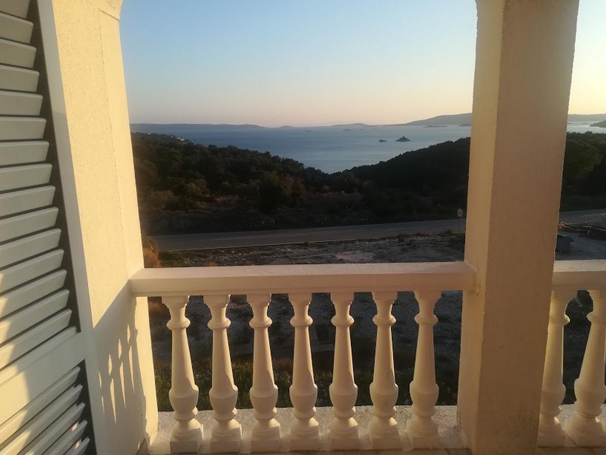 Apartments Barisic Hrvatskih Zrtava 404 Seget Vranjica Trogir Exterior foto