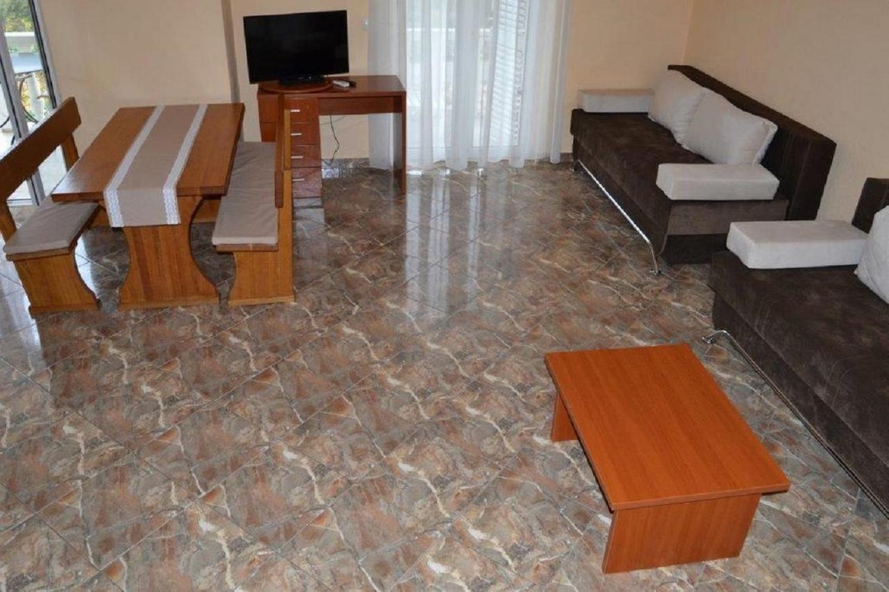 Apartments Barisic Hrvatskih Zrtava 404 Seget Vranjica Trogir Exterior foto